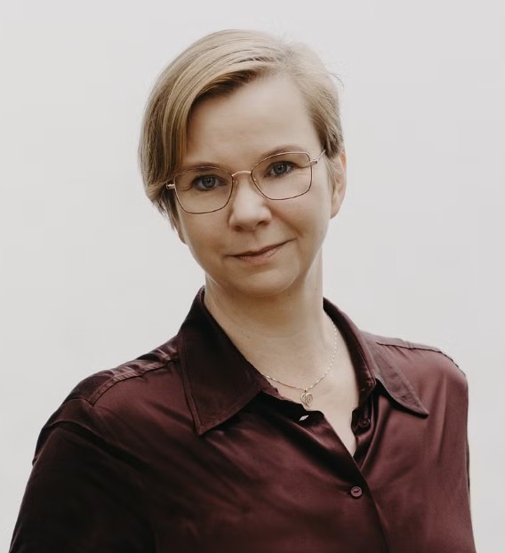 Jenny Elfving författarporträtt