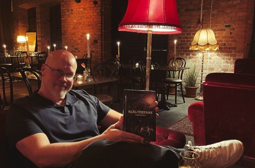 Tommy Bildström Författarporträtt Hjälteresan